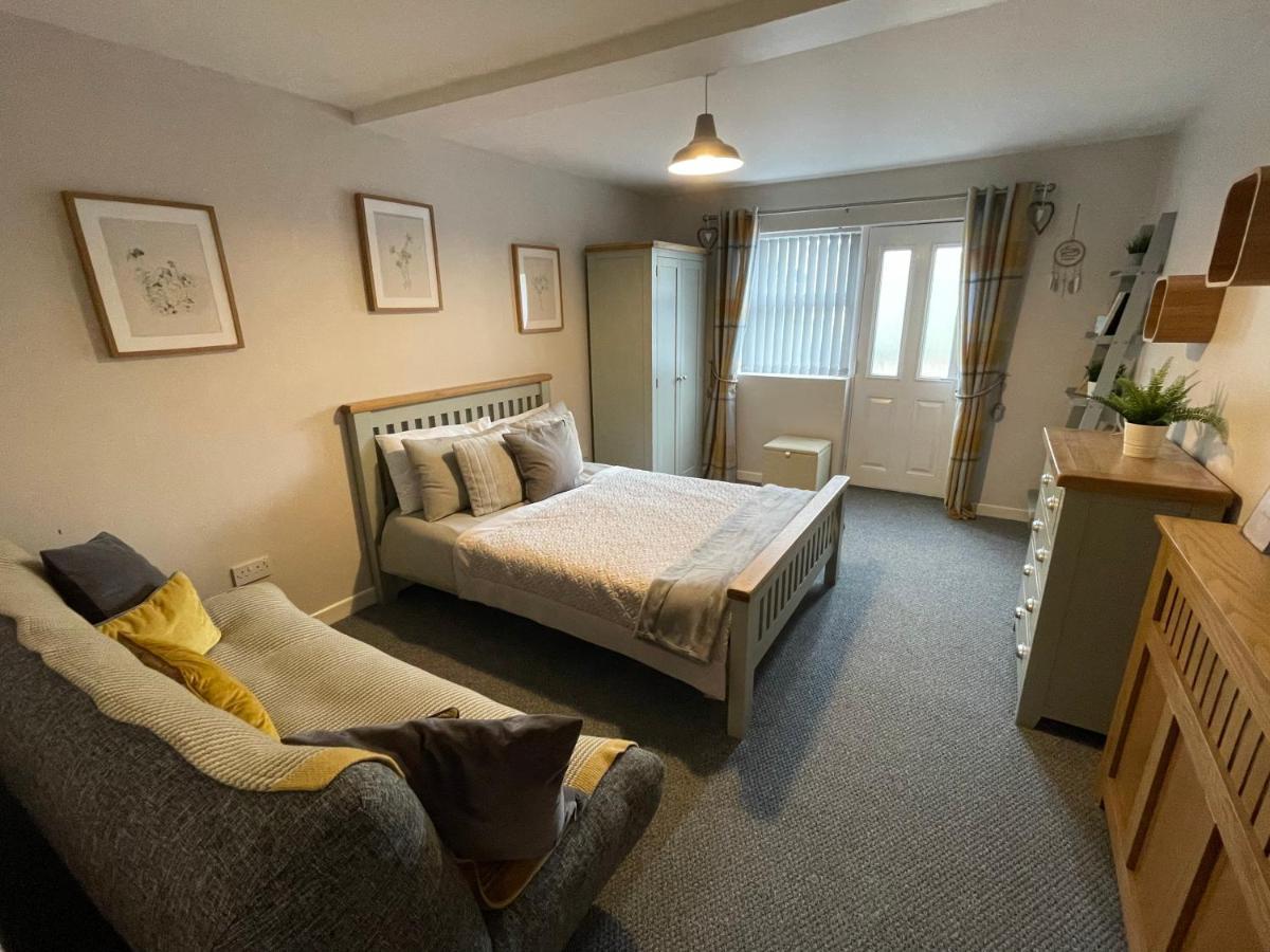 Westend Holiday Let 2 Брекон Екстер'єр фото