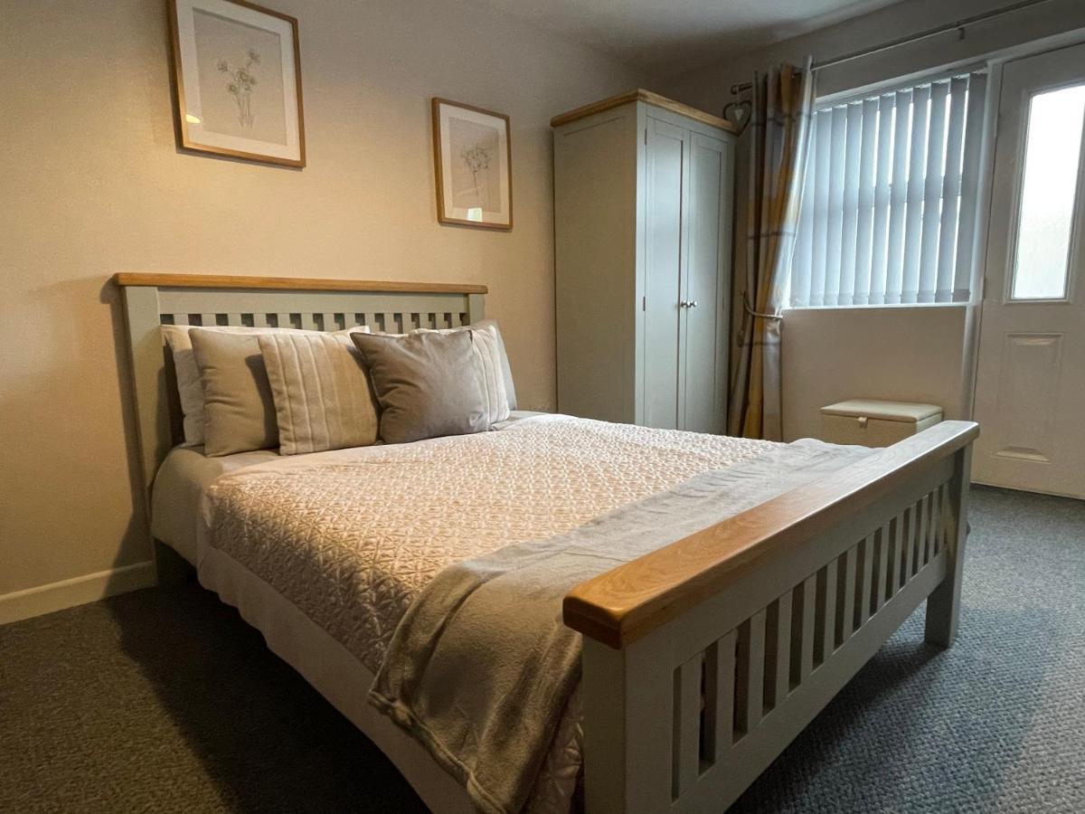 Westend Holiday Let 2 Брекон Екстер'єр фото